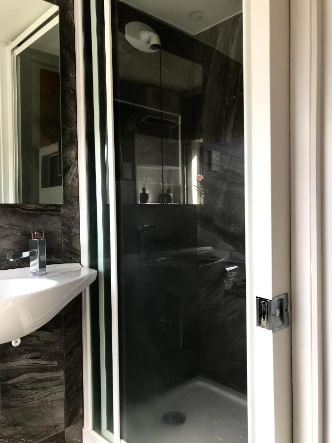 Onehunga Garden Tinyhouse With Parking Ξενοδοχείο Όκλαντ Εξωτερικό φωτογραφία
